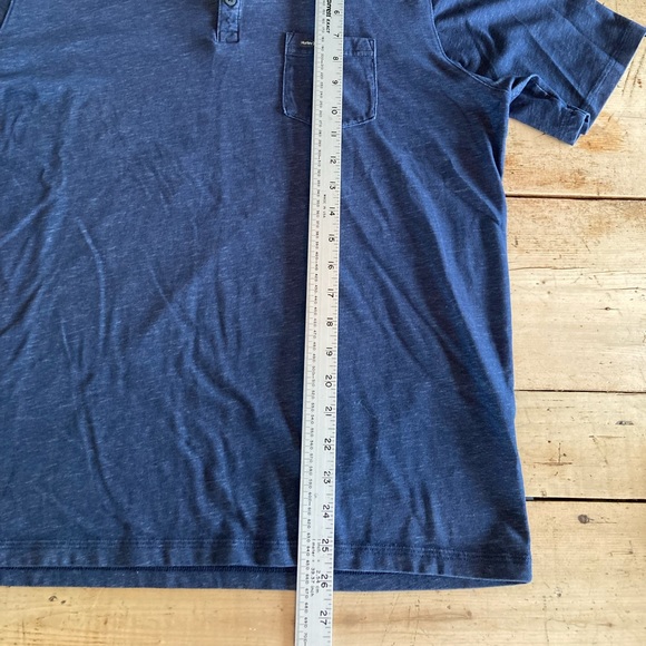2/20$ Hurley navy polo size Large - Picture 2 of 5